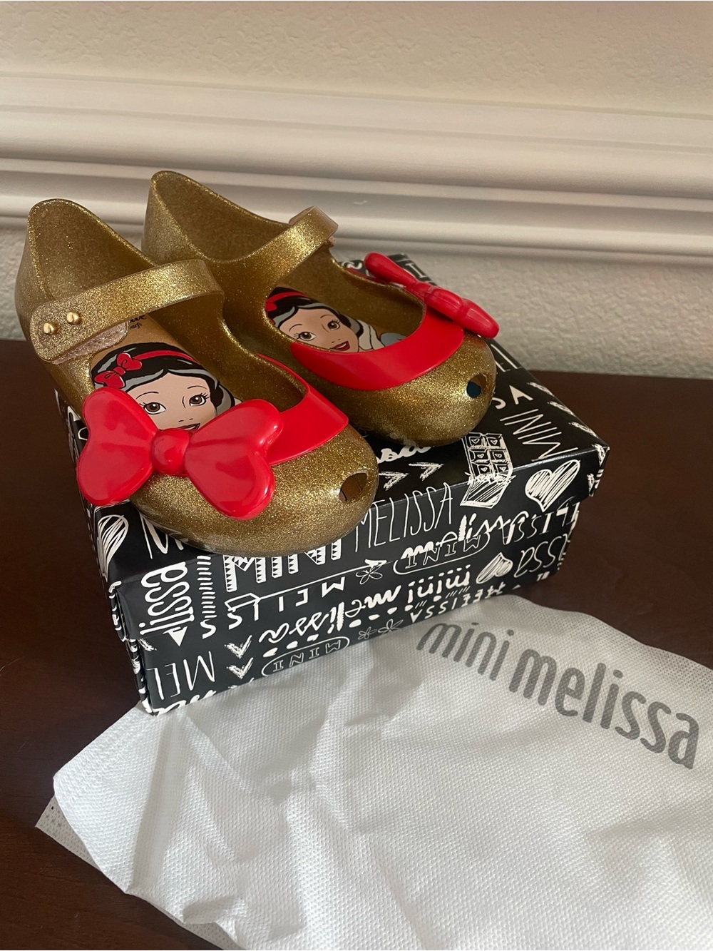 Mini Melissa Snow White Gold shoes jelly red bow open toe size 9 USA NEW